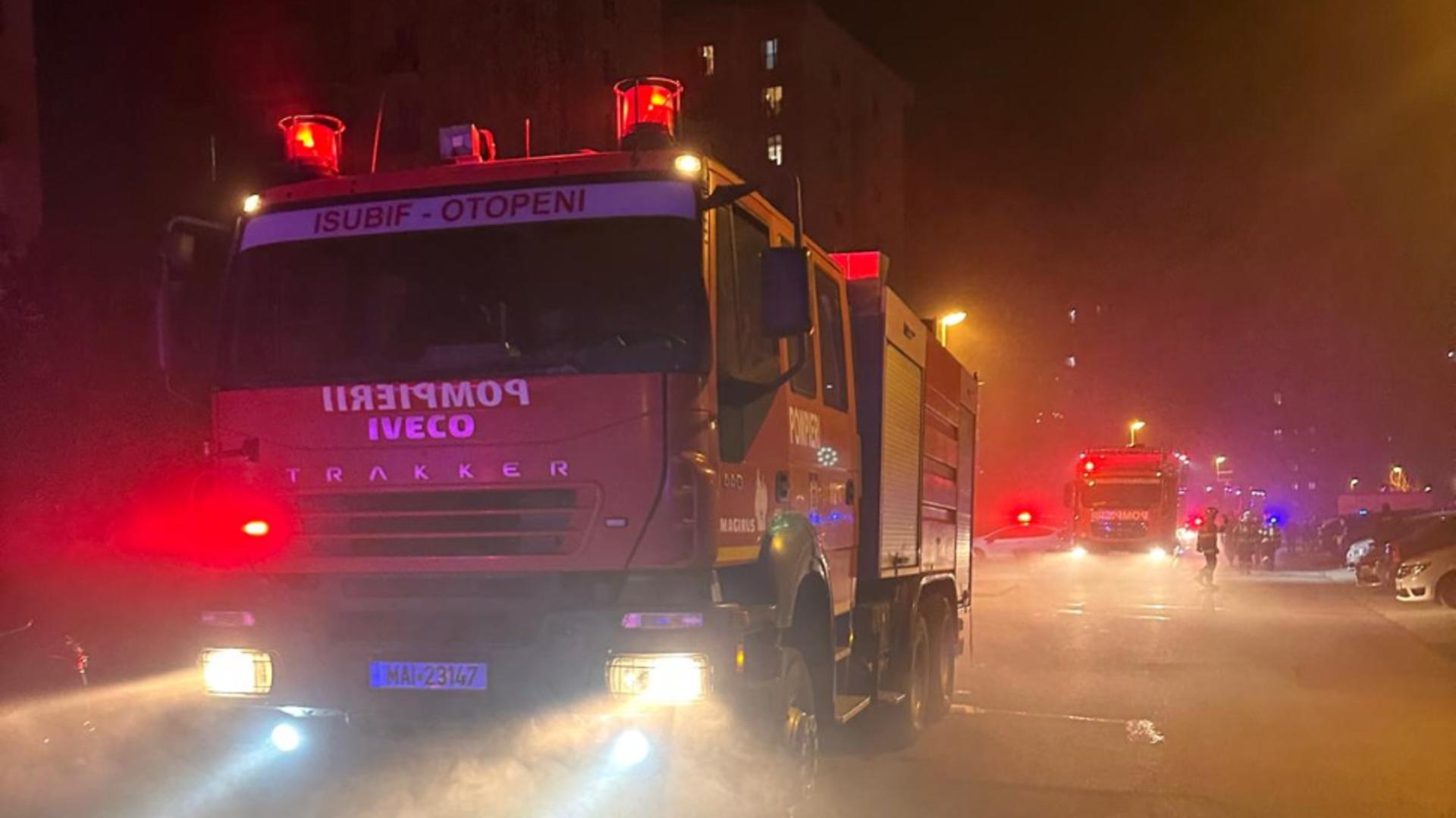 Incendiu de proporții într-un cunoscut cartier rezidențial de la marginea Bucureștiului. S-a emis RO-Alert, intervenție masivă a pompierilor – VIDEO