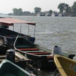 Incident naval la Sulina, din cauza vântului puternic. Un remorcher a lovit o ambarcațiune acostată la mal