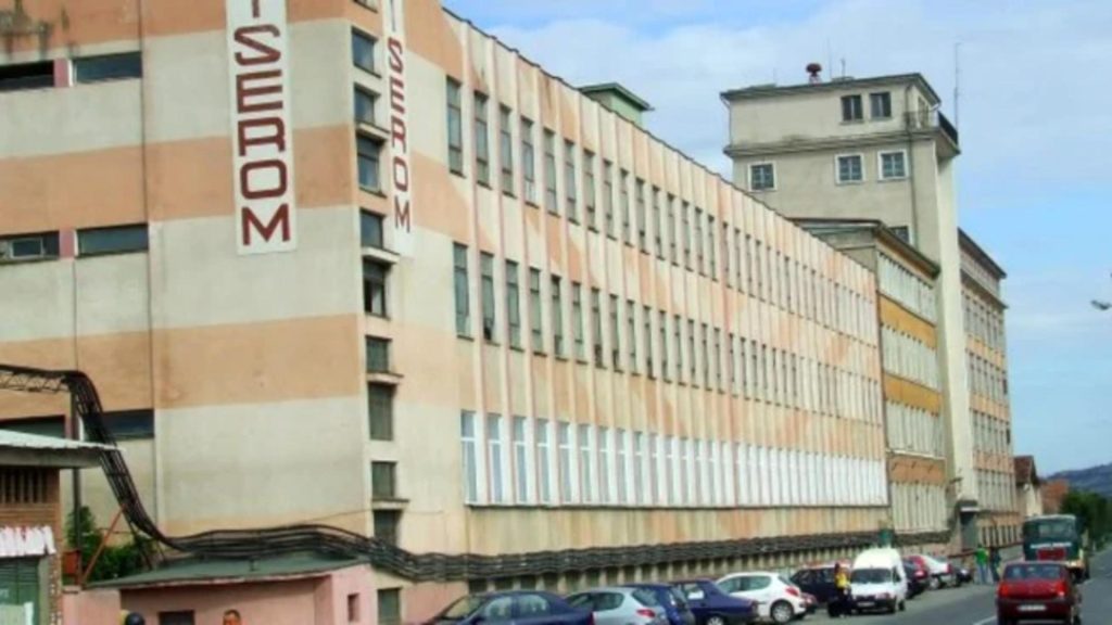 Cum a ajuns la faliment Ciserom, fabrica din Sebeș care făcea jumătate din ciorapii României?