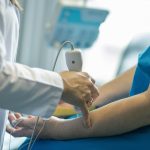 „Ciuperca neagră” – infecția periculoasă care amenință pacienții post-COVID. Care sunt primele simptome?