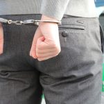 Incident violent în Giurgiu: un tânăr, de 18 ani, a fost prins de oamenii legii după ce a tăiat un bărbat în plină zi