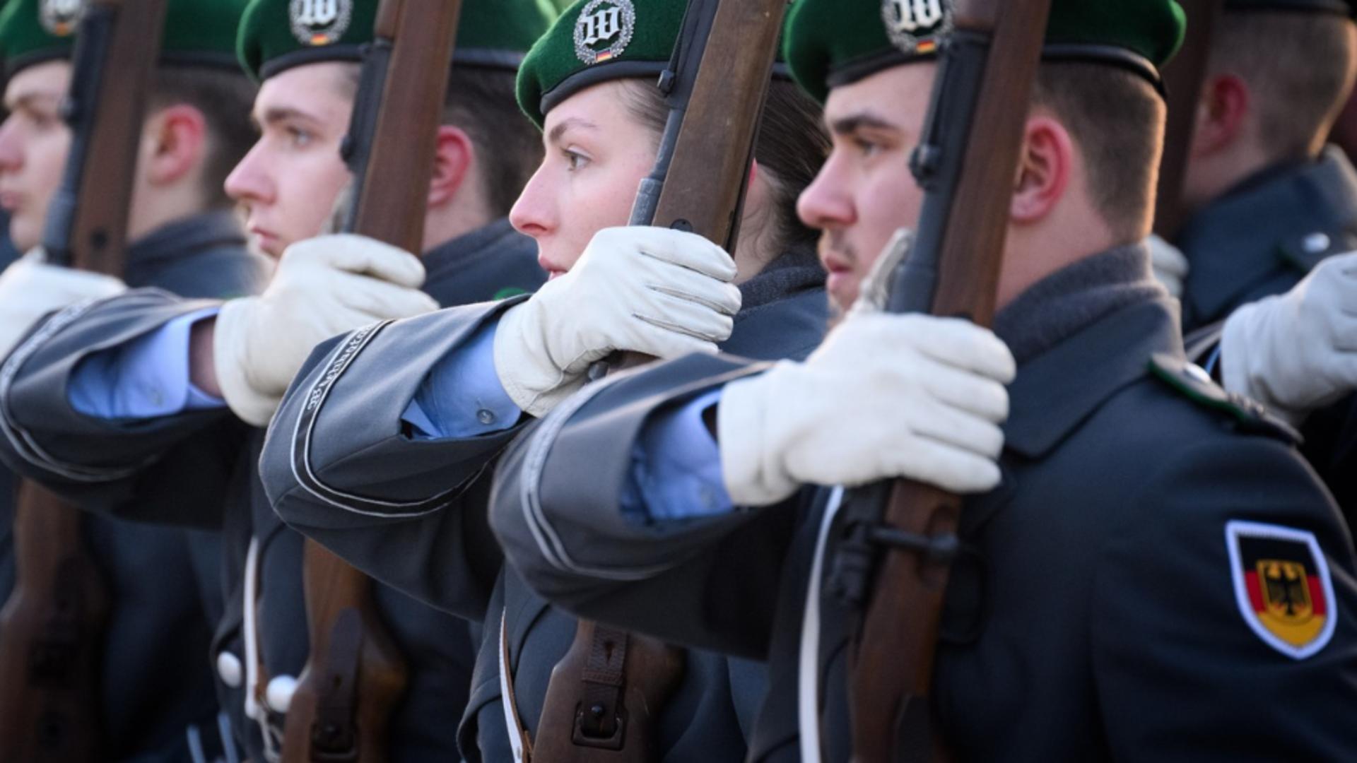 Germania vrea să reintroducă serviciul militar obligatoriu. „Nu ne putem descurca cu efectivele actuale”