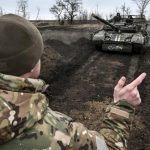 Experții militari cred că Rusia face un joc pervers: Atrage SUA și Ucraina în discuții prelungite, în timp ce continuă seria de atacuri pe front