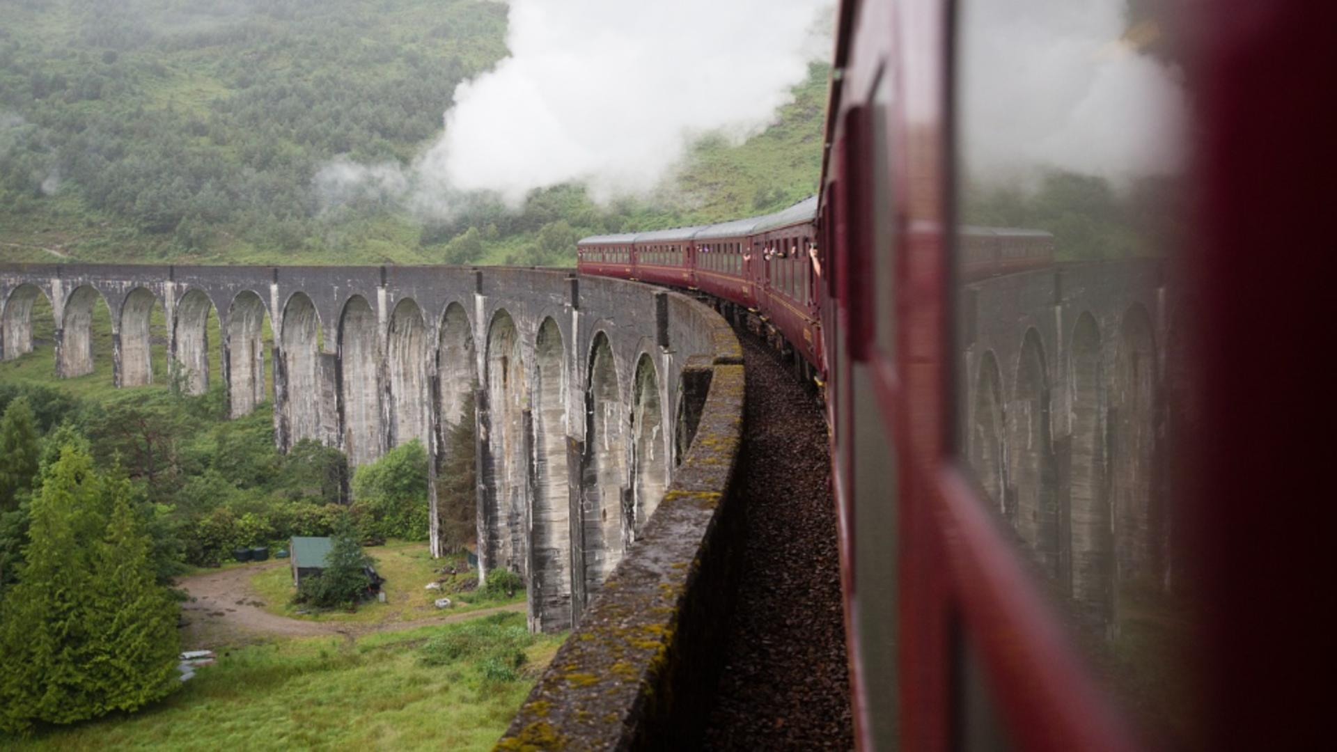 Turistă grav rănită după un selfie periculos din tren. Cum s-a produs tragedia