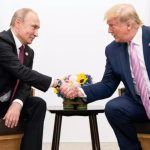 Trump se laudă că menține opoziția față de Rusia: susţine că este singurul preşedinte american care nu a cedat pământ ucrainean lui Putin