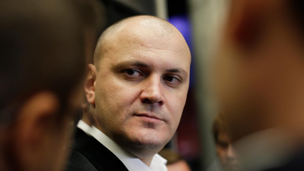 Firmele statului paralel, contracte de milioane de la buget. Cum vrea fugarul Sebastian Ghiță să-și asigure imunitatea în țară