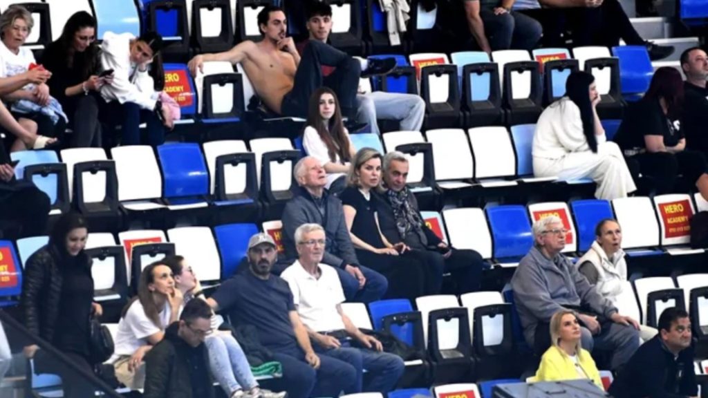 Călin Georgescu, surprins alături de soție la Competiția națională de natație – FOTO