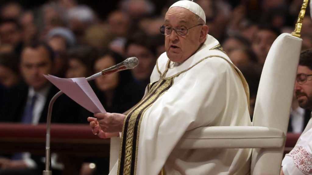 Apropiații Papei Francisc vorbesc activitățile din ultimele sale zile, în ciuda bolii grele. „A ales să nu se menajeze”