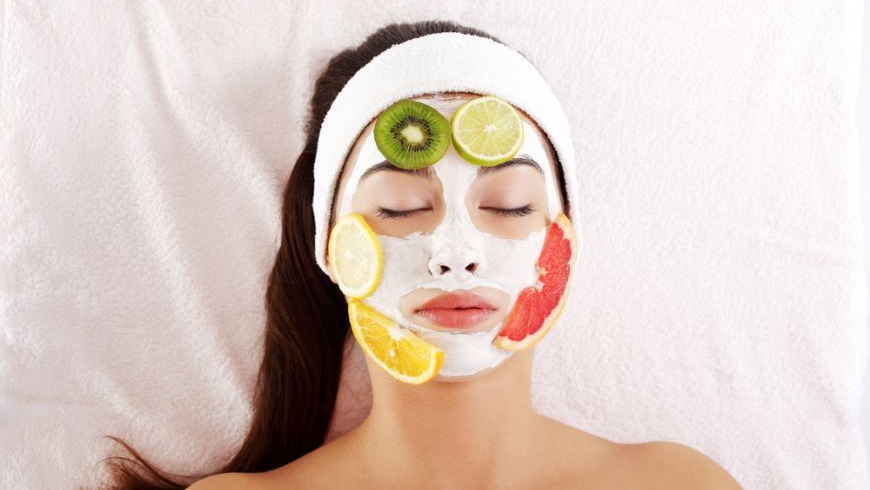 Ingredientele din bucătărie care îți șterg complet ridurile de pe față. Se prepară simplu și are efect anti-aging