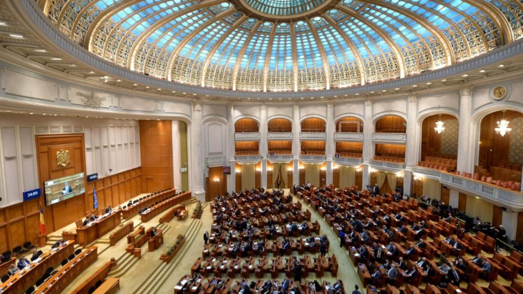 Val de moțiuni depuse de AUR împotriva miniștrilor Justiției și de Interne. Soarta lui Predoiu și Marinescu se decide astăzi în Parlament
