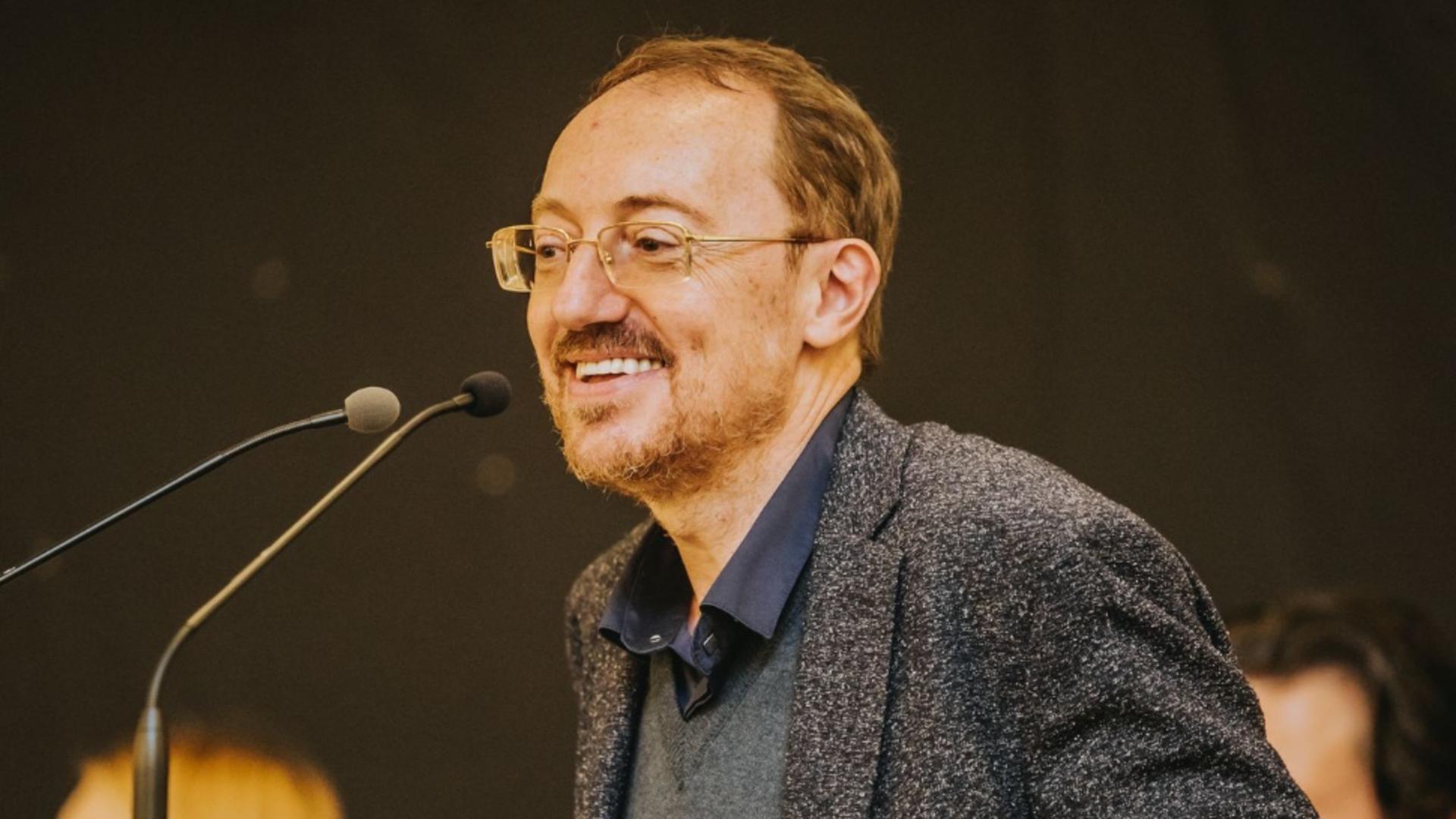 Clement Sava, senator PACE: „Crăciunul este despre a ne privi unii pe alții cu mai multă înțelegere, despre a întinde o mână celui aflat în nevoie”