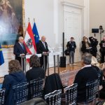 Mandatul lui Bolojan, marcat de proteste masive. Zeci de mii de români, în stradă din cauza măsurilor luate de premier