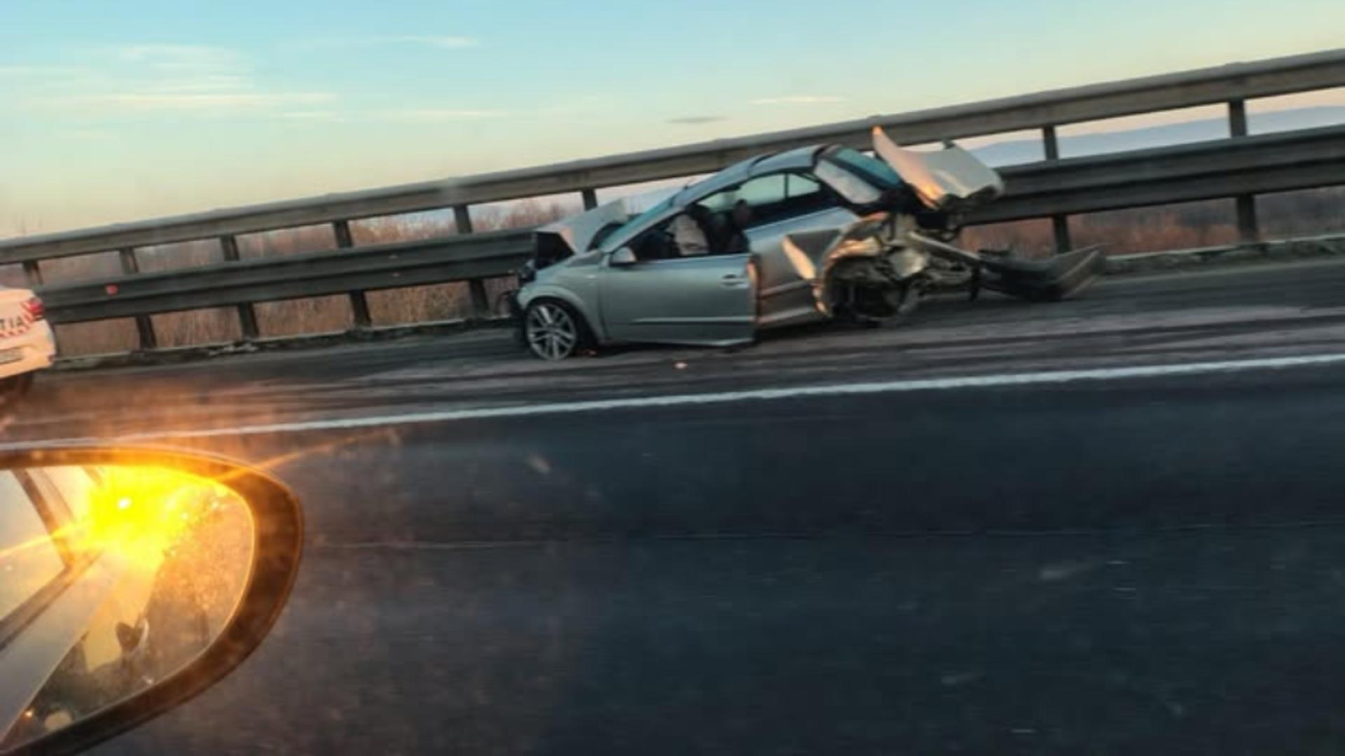 Accident în lanț pe autostrada București-Pitești. Patru mașini s-au ciocnit, trei persoane au ajuns la spital – FOTO