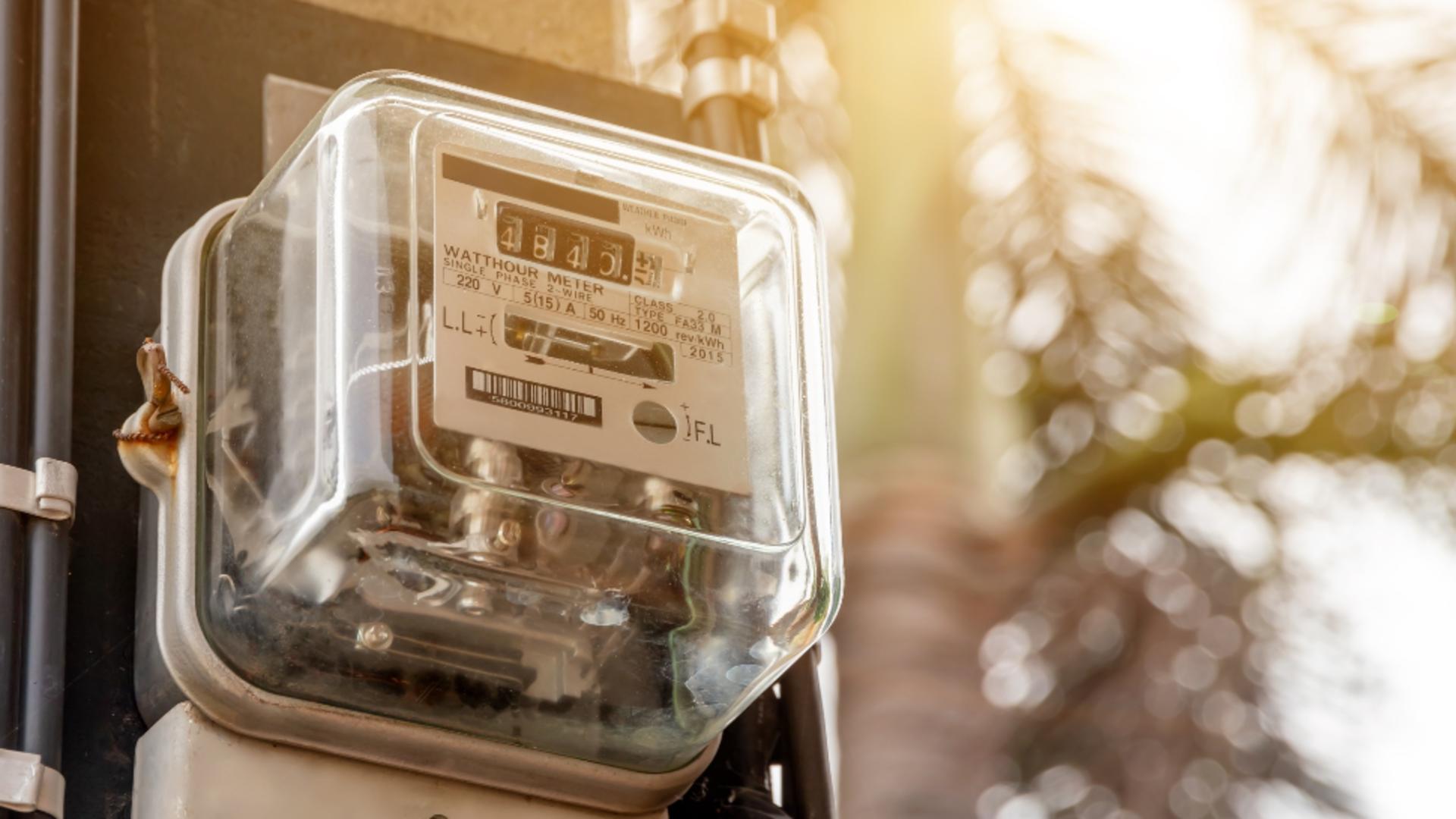 Cine verifică contoarele de energie electrică? Precizări de final de an de la ANRE