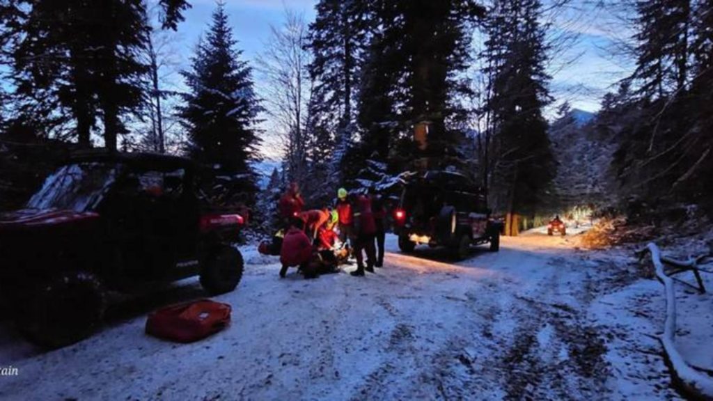 Turist din București rănit în Munții Baiului după un accident cu ATV-ul