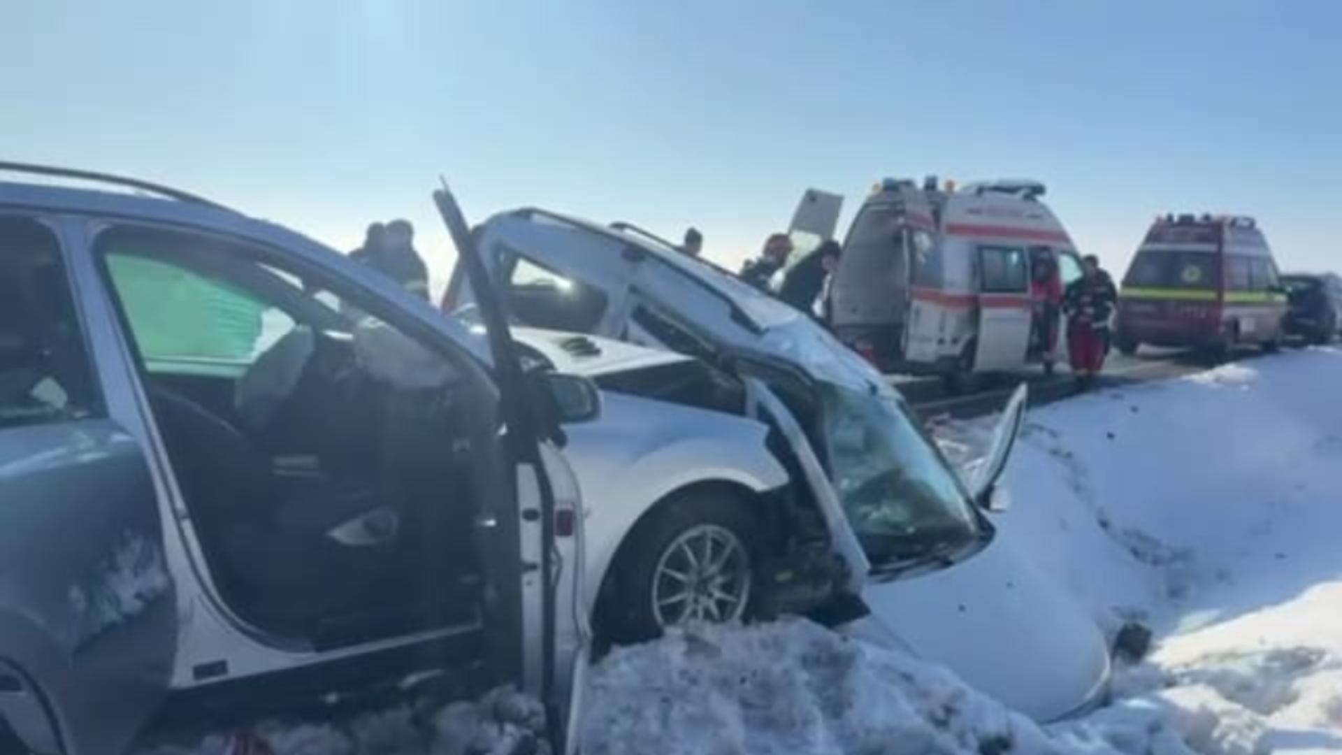 Accident mortal, în a doua zi de Crăciun. O tânără și-a pierdut viața  pe o șosea din Dolj – VIDEO