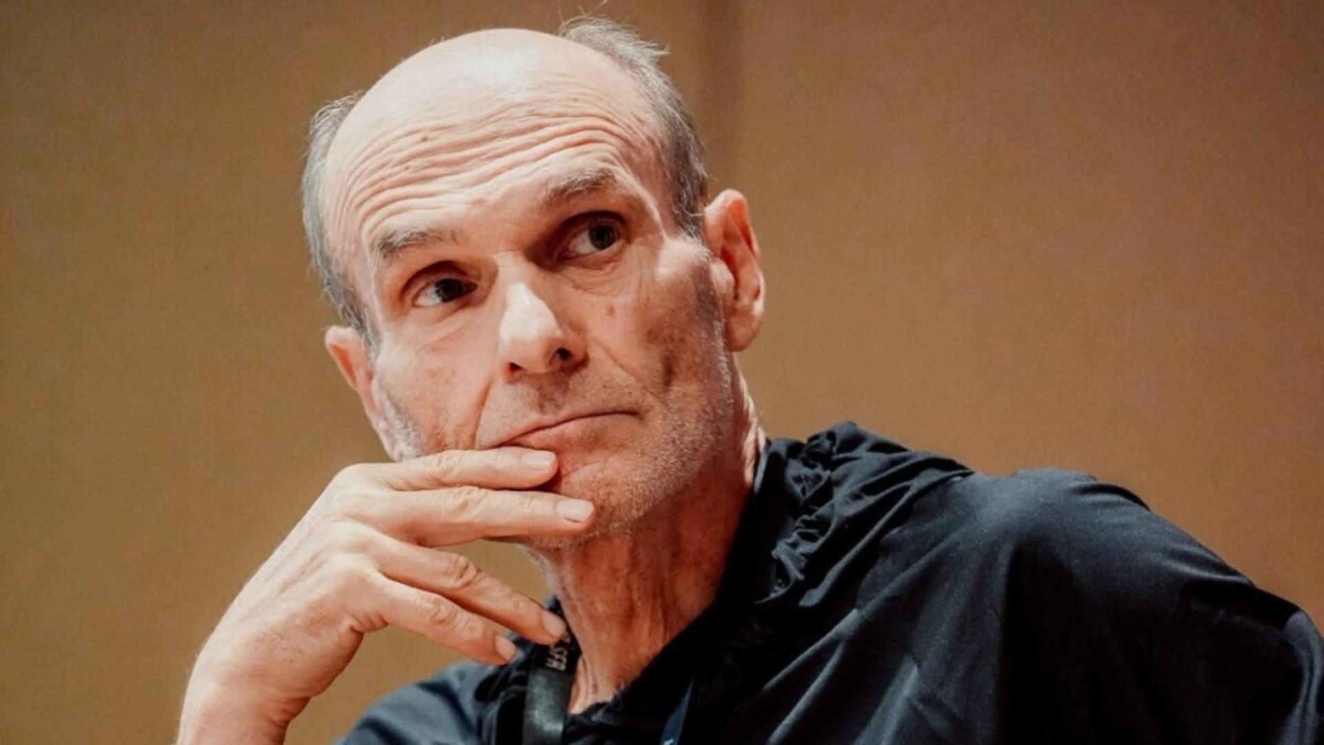 Cristian Tudor Popescu dă de pământ cu Nicușor Dan: „Președintele nostru mă face să mă doară mintea”