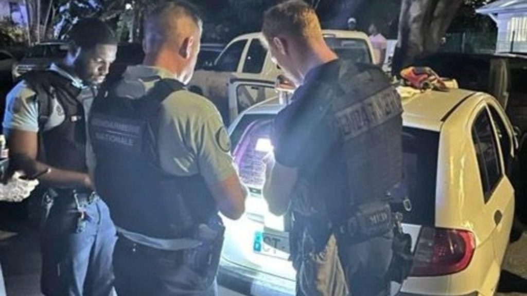 10 morți după ce o mașină a intrat în mulțime la o piață de Crăciun în Guadelupa, Franța. ”Presa tradițională tace mâlc”