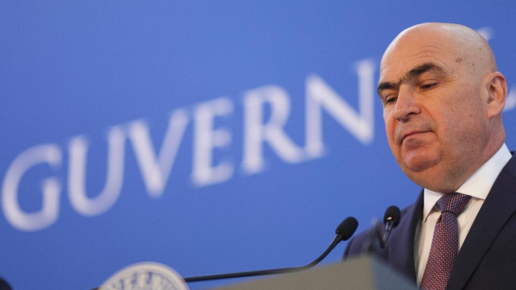 Bolojan: „Criza apei din Prahova implică răspunderea morală a ministrului”