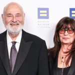 Fiul celebrului regizor Rob Reiner a fost ARESTAT și este suspectat de uciderea părinților săi