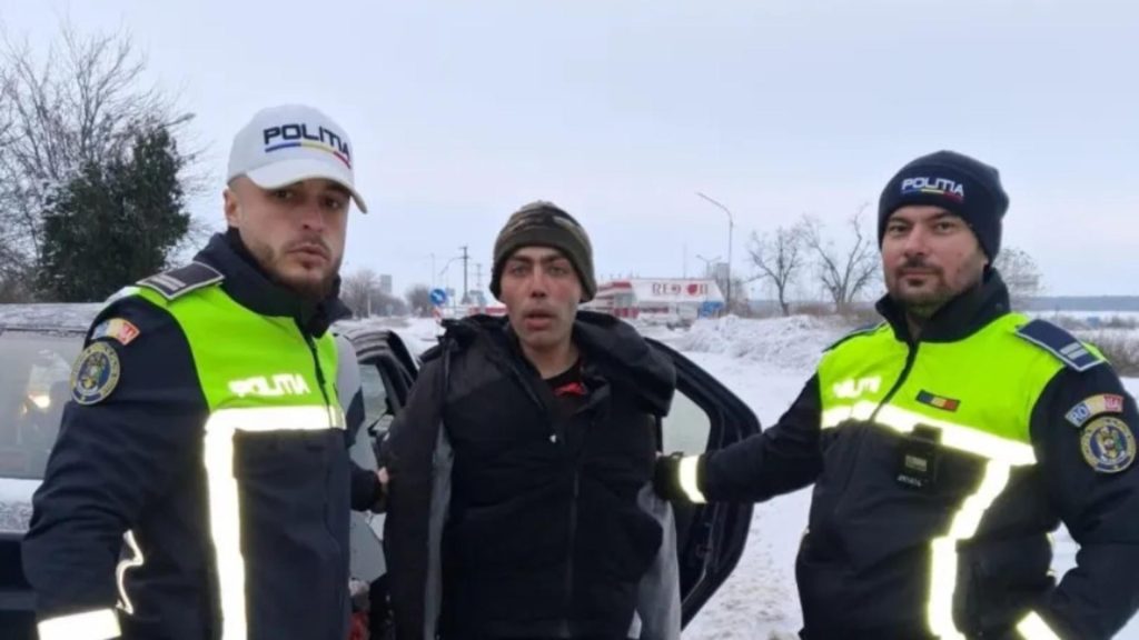 Bărbatul care și-ar fi ucis cu sălbăticie bunicul a fost prins. Este consumator de droguri, iar scenele de la locul crimei i-au îngrozit și pe anchetatori – FOTO