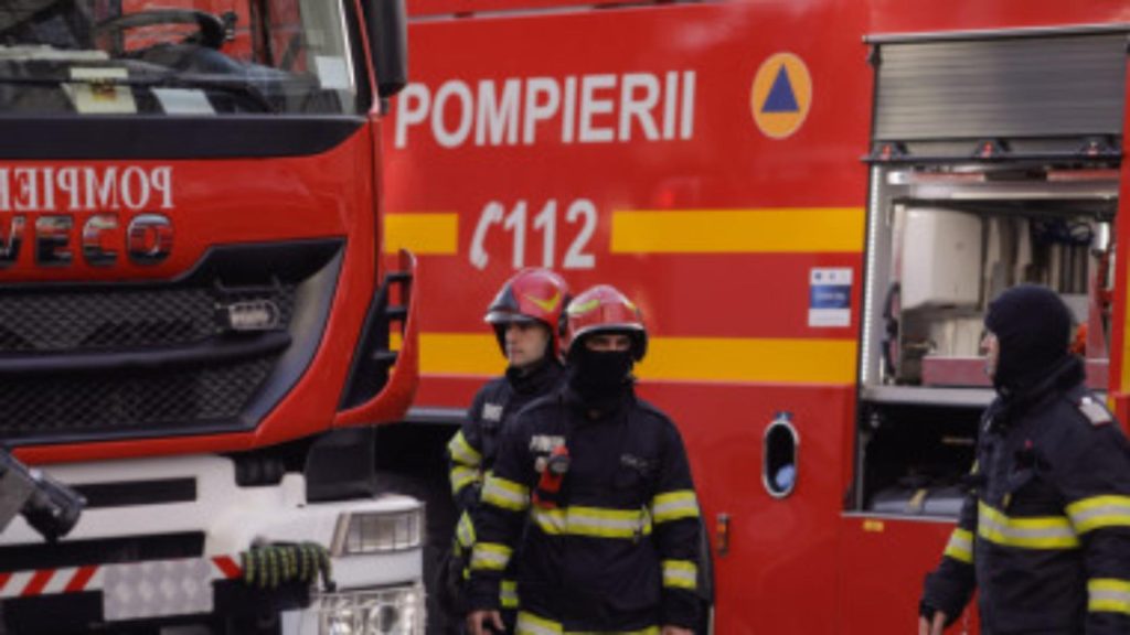 Descoperire tragică în Vrancea: bătrână găsită moartă într-o casă mistuită de flăcări