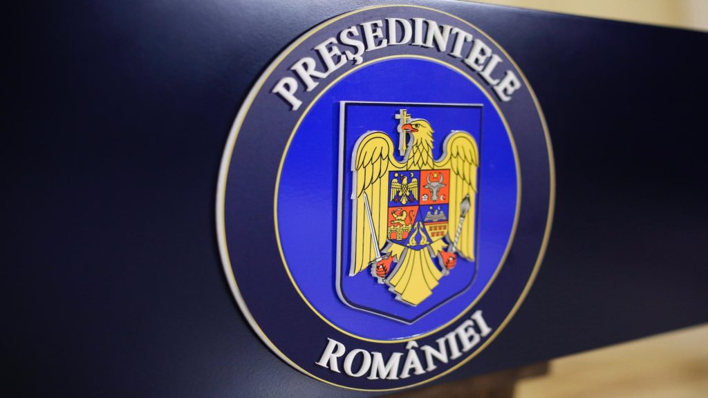 Schimbări majore în Guvern: miniștrii Apărării și Economiei, învestiți marți la Palatul Cotroceni