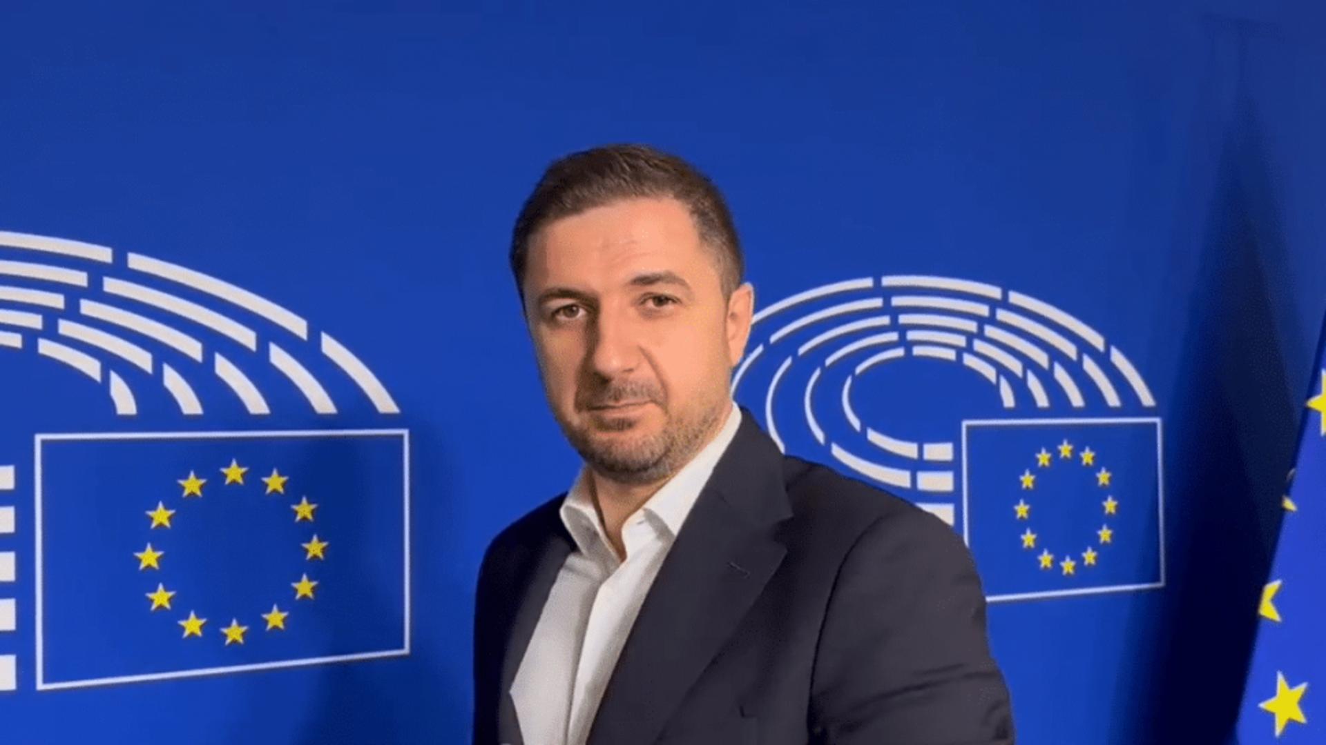 Adrian Axinia (europarlamentar AUR/ECR): „Majorarea taxelor locale îi va nenoroci mai ales pe românii foarte săraci, care își vor vinde casele”