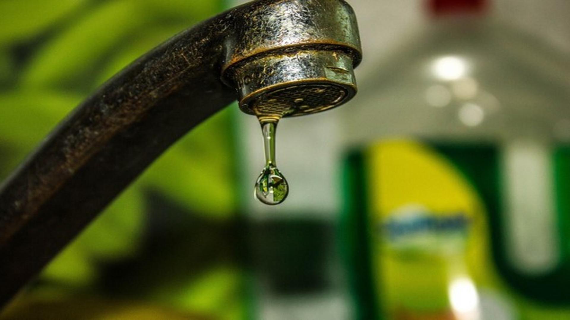 Criza apei din Prahova. Prefectura anunță: Apa va avea restricții de utilizare până la avizul sanitar al DSP