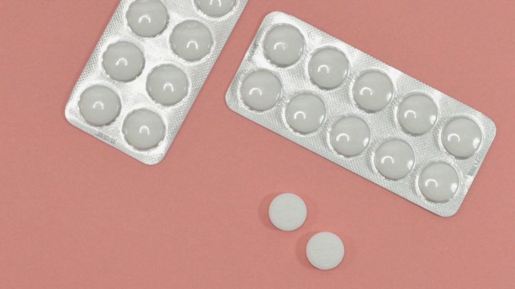 Suplimente și medicamente care nu trebuie combinate cu aspirina. Pot deveni periculoase