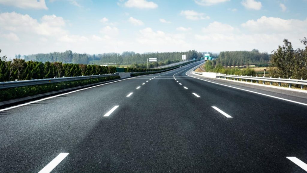 Începând de marți, șoferii se vor putea bucura de încă 50 de kilometri din Autostrada Moldovei