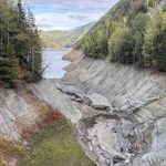 Lacul Vidraru, golit controlat o lună: debit redus pe Argeș pentru lucrări la baraj și evitarea unei noi crize de apă