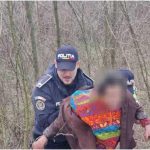 Bătrân găsit în viaţă după trei zile petrecute pe un câmp din Mehedinți. Familia nu mai știa nimic de el