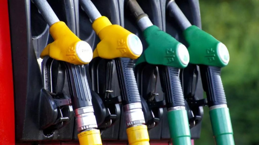 Țara care elimină subvenția la combustibili. Prețurile erau înghețate din 2006. Un litru de carburant costa 50 de eurocenți