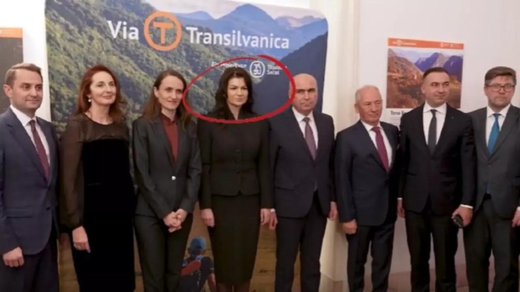 Partenera lui Ilie Bolojan, prezentă lângă el la Viena, a devenit „soție”. Cel puțin așa spune purtătoarea de cuvânt Ioana Dogioiu