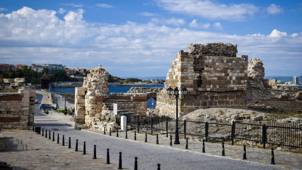 Vacanțele în Bulgaria după adoptarea euro: câți bani trebuie să scoți din buzunar pentru a merge la mare, la bulgari, în 2026?