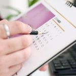 Zile libere în 2026: câte sărbători cad în timpul săptămânii și cum arată calendarul vacanțelor școlare