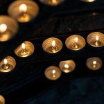 Doliu în lumea influencerilor: o tânără de 26 de ani a murit la scurt timp după ce a născut gemeni