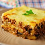 Musaca cu cartofi și ciuperci. Rețeta de post, gata în doi timpi și trei mișcări