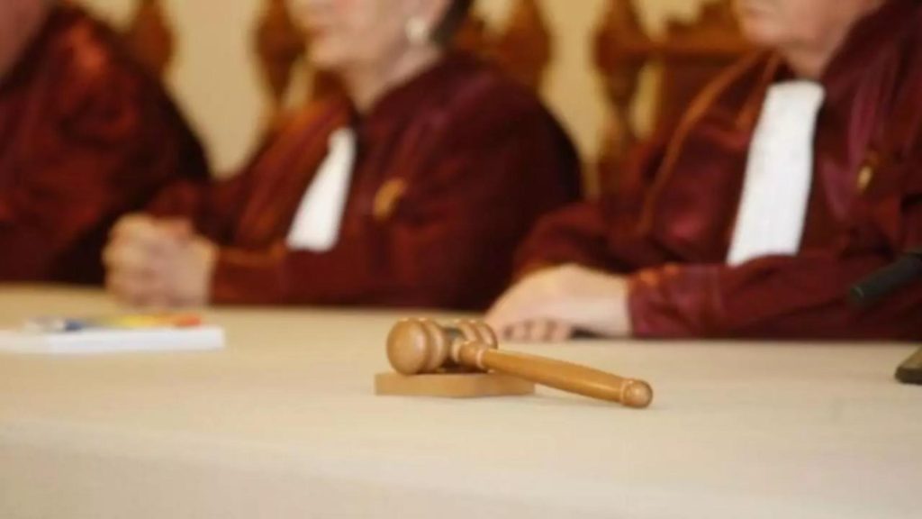 Cine sunt cei patru judecători CCR care au boicotat și luni ședința pentru decizia privind reformele din justiție