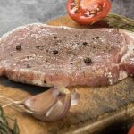 Ce trebuie să faci cu carnea pentru a se frăgezi și a avea un gust aparte. Trucul pe care trebuie să-l cunoască toate gospodinele