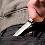 Incident halucinant în Sectorul 6 al Capitalei. Un bărbat și-a înjunghiat vecinul care venise să-i ceară să înceteze scandalul făcut la beţie