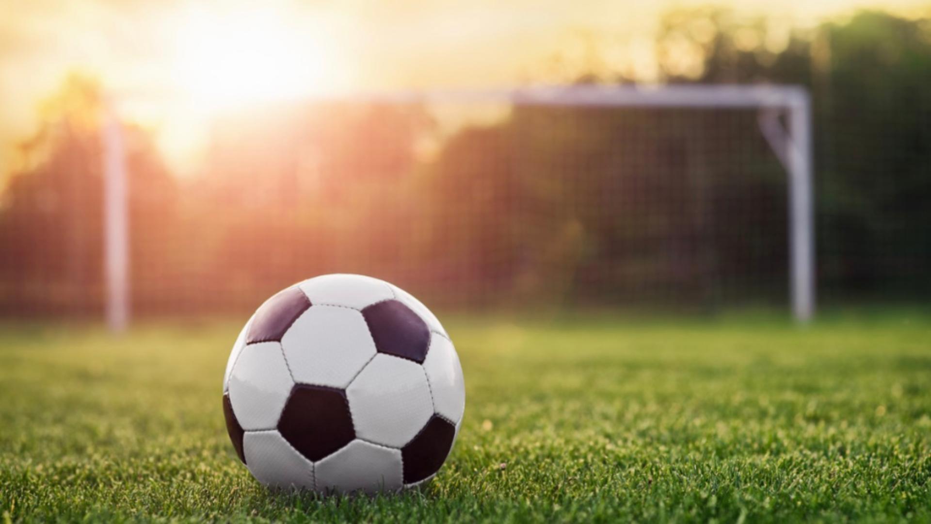 Duminică de foc în Superligă. Cine joacă astăzi și la ce oră începe marele duel FCSB – Rapid