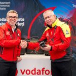 Vodafone și Fundația Vodafone donează echipamente în valoare de 150.000 EUR către Salvamont România