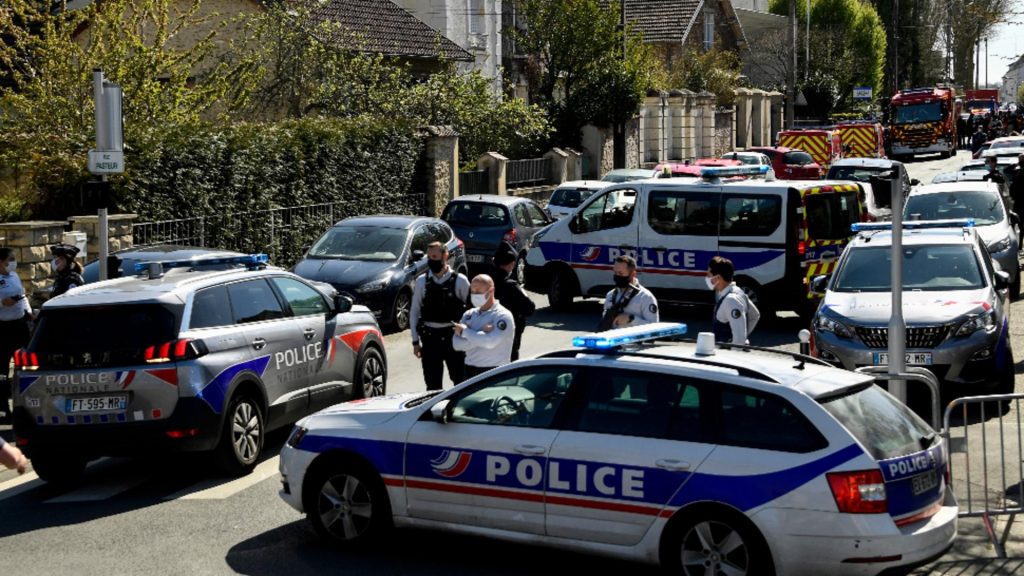 Un român a fost arestat după ce a rănit mai multe persoane cu un ciocan la metroul din Paris