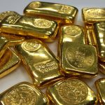 Aurul atinge un nou maxim istoric