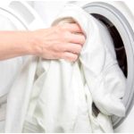 Perioada dintre Crăciun și Revelion în care nu se spală. Iată zilele când este interzis să faci treburi casnice