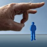 Concedieri masive în cadrul unor mari companii din România. Sute de oameni rămân fără locuri de muncă înainte de Crăciun