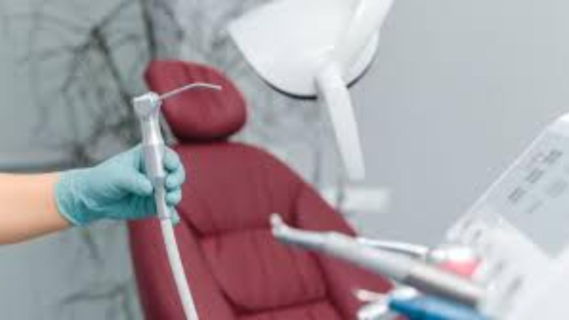 Stomatologii, surprinși de anunțul ministrului Sănătății privind noul program AP‑STOMA, fără nicio consultare