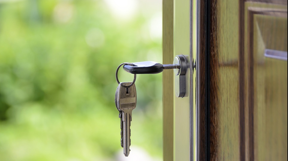 Scădere abruptă a numărului de tranzacții pe piața imobiliară, în noiembrie 2025, față de anul trecut
